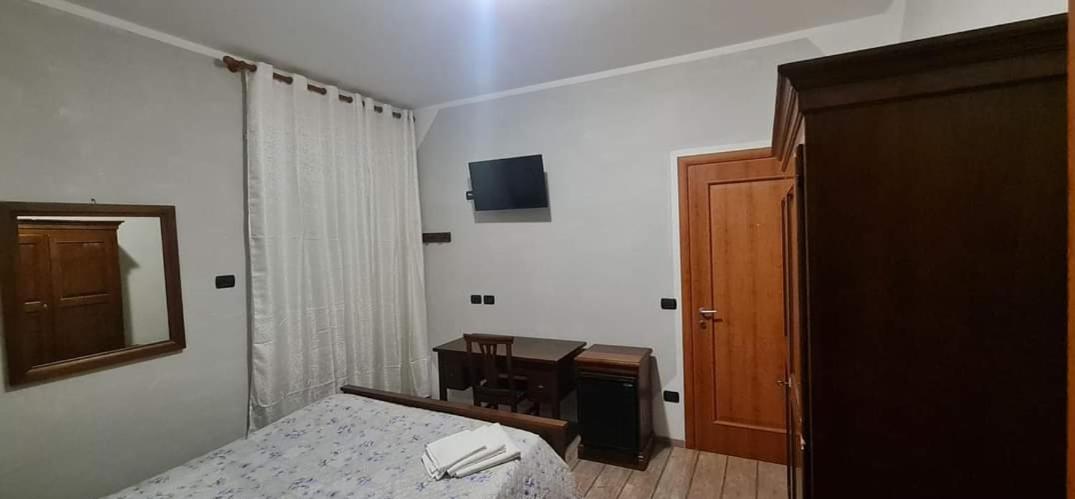 Affittacamere Dolce Sogno Cherasco Exteriör bild