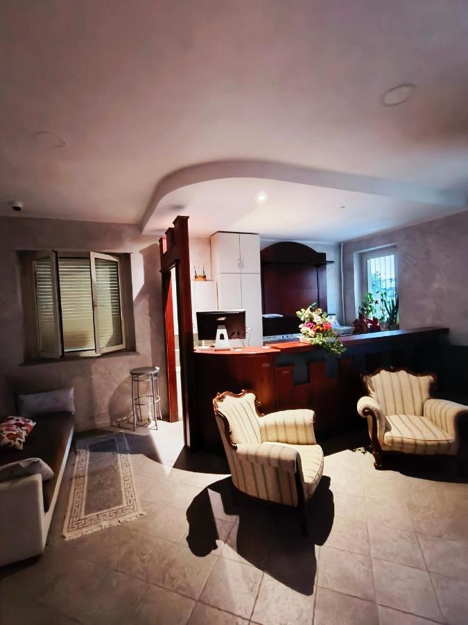 Affittacamere Dolce Sogno Cherasco Exteriör bild